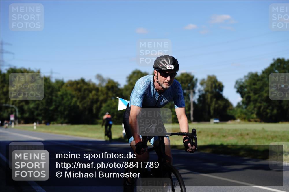 07.09.2025 - 19. Norderstedt Triathlon Michael Burmester http://msf.ph/oto/8841789 07.09.2025 15:33:39 Radfahren 883, 941, 946, 1480 meine-sportfotos.de