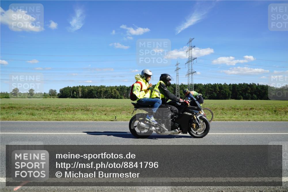 07.09.2025 - 19. Norderstedt Triathlon Michael Burmester http://msf.ph/oto/8841796 07.09.2025 14:33:40 Radfahren 440 meine-sportfotos.de
