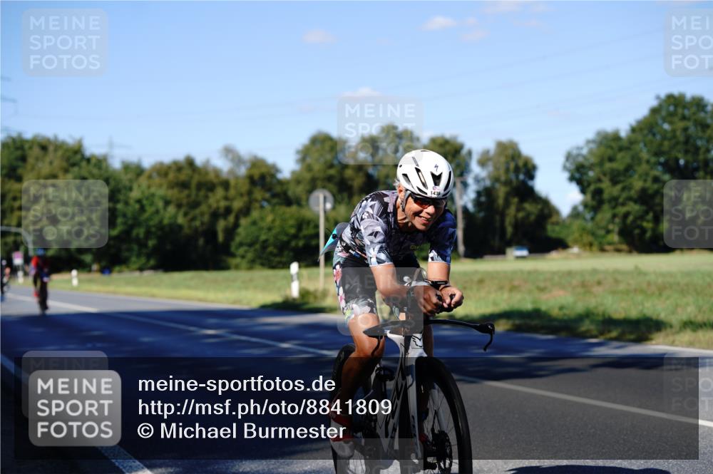 07.09.2025 - 19. Norderstedt Triathlon Michael Burmester http://msf.ph/oto/8841809 07.09.2025 15:33:52 Radfahren 449, 1439, 1494, 1498, 1527 meine-sportfotos.de