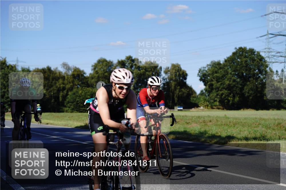 07.09.2025 - 19. Norderstedt Triathlon Michael Burmester http://msf.ph/oto/8841811 07.09.2025 15:33:54 Radfahren 914, 933, 1439, 1494, 1498, 1527, 1533 meine-sportfotos.de