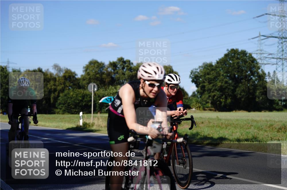 07.09.2025 - 19. Norderstedt Triathlon Michael Burmester http://msf.ph/oto/8841812 07.09.2025 15:33:55 Radfahren 914, 933, 1494, 1498, 1527, 1533 meine-sportfotos.de