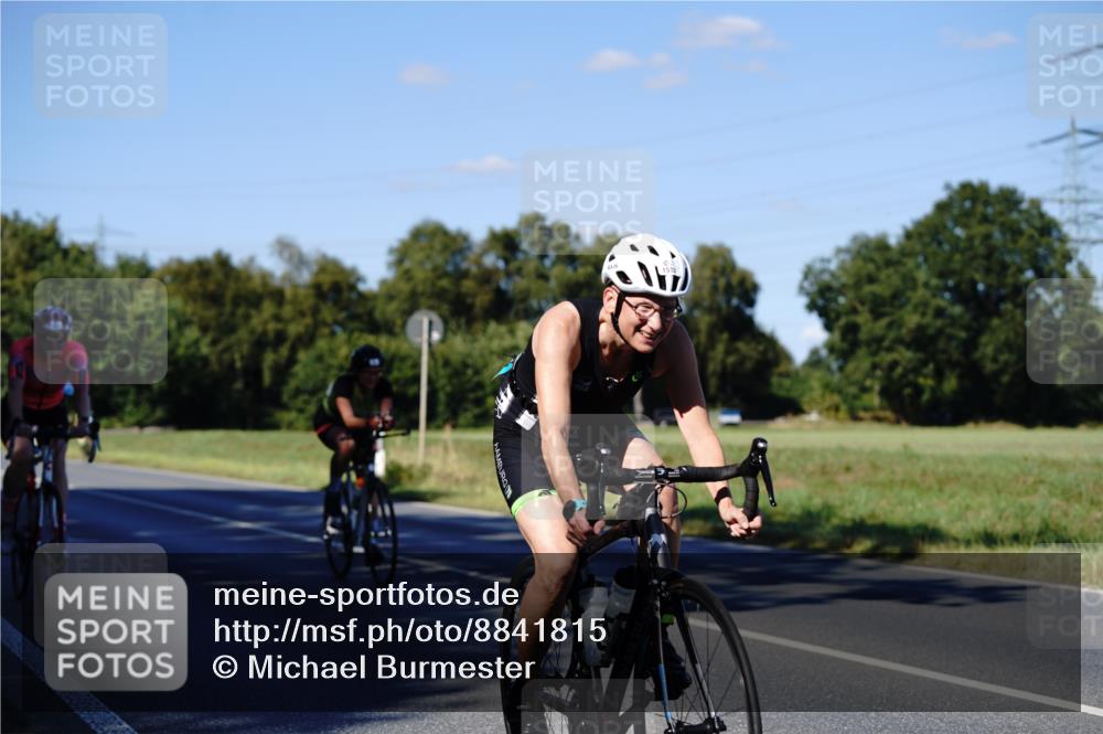 07.09.2025 - 19. Norderstedt Triathlon Michael Burmester http://msf.ph/oto/8841815 07.09.2025 15:33:56 Radfahren 914, 933, 1494, 1498, 1527, 1533 meine-sportfotos.de