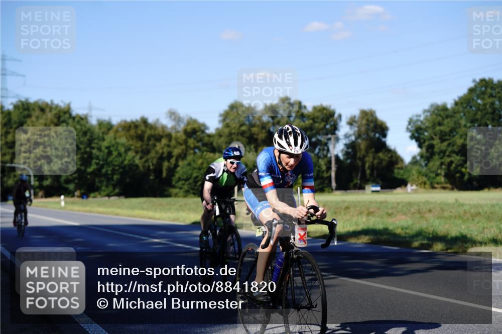 07.09.2025 - 19. Norderstedt Triathlon Michael Burmester http://msf.ph/oto/8841820 07.09.2025 15:34:02 Radfahren 464, 479, 932 meine-sportfotos.de