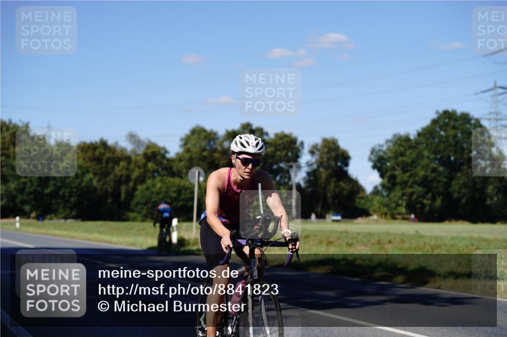 07.09.2025 - 19. Norderstedt Triathlon Michael Burmester http://msf.ph/oto/8841823 07.09.2025 15:34:04 Radfahren 464, 479, 916, 932 meine-sportfotos.de