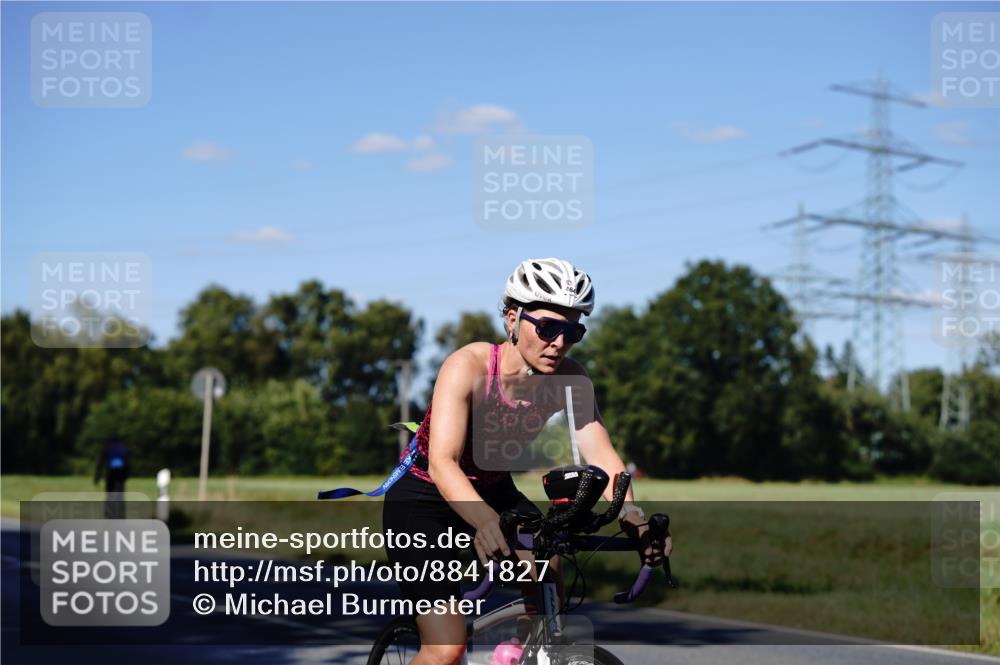 07.09.2025 - 19. Norderstedt Triathlon Michael Burmester http://msf.ph/oto/8841827 07.09.2025 15:34:04 Radfahren 464, 479, 916, 932 meine-sportfotos.de
