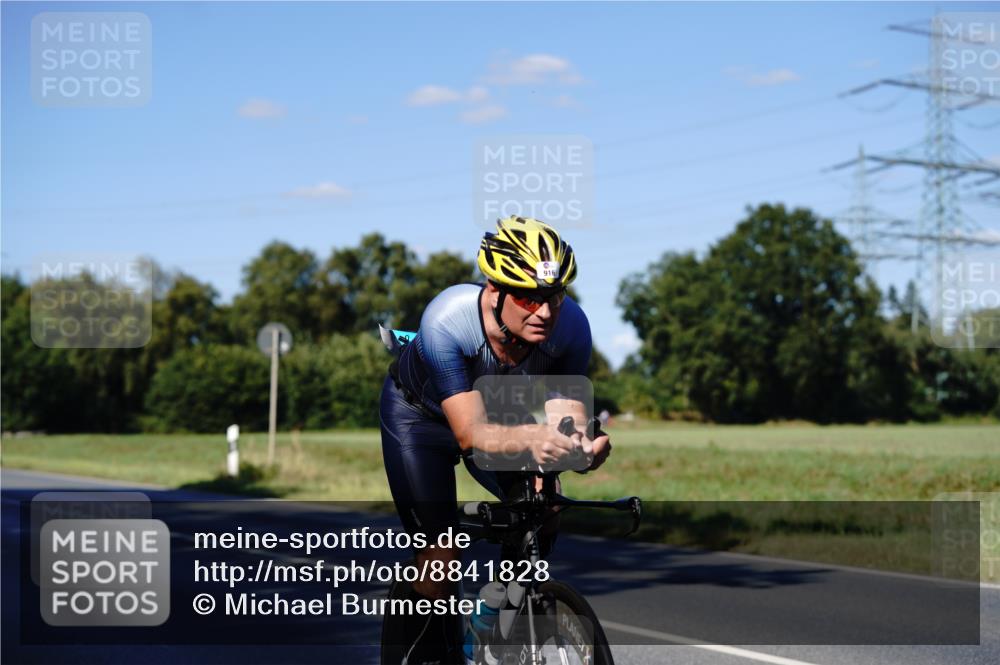 07.09.2025 - 19. Norderstedt Triathlon Michael Burmester http://msf.ph/oto/8841828 07.09.2025 15:34:07 Radfahren 464, 916 meine-sportfotos.de