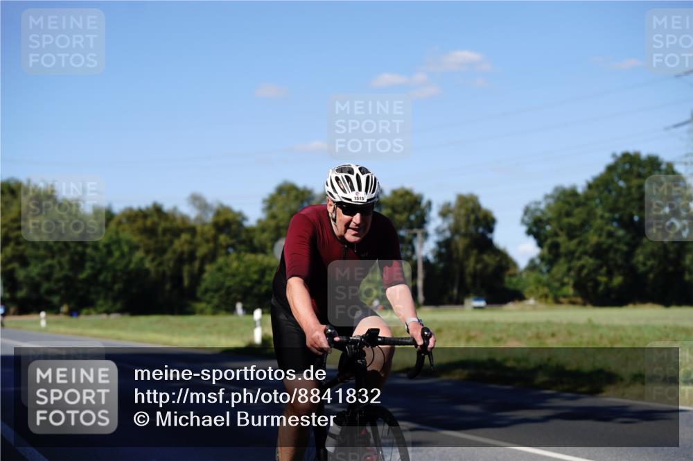 07.09.2025 - 19. Norderstedt Triathlon Michael Burmester http://msf.ph/oto/8841832 07.09.2025 15:34:11 Radfahren 1515 meine-sportfotos.de