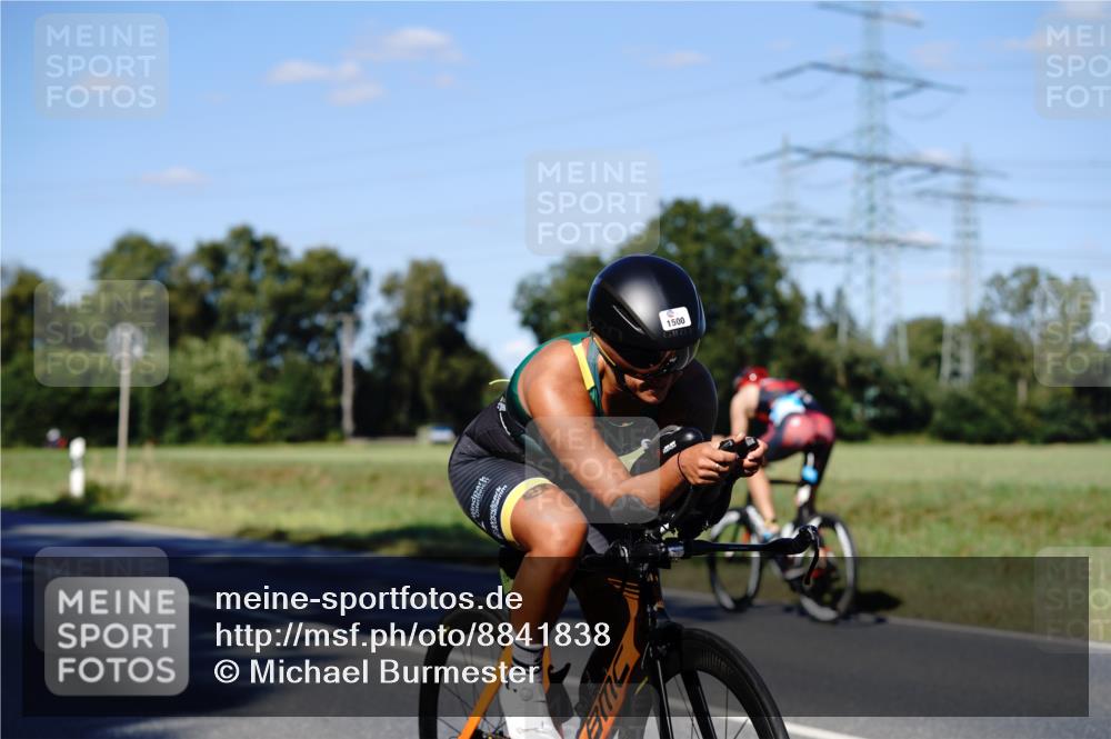 07.09.2025 - 19. Norderstedt Triathlon Michael Burmester http://msf.ph/oto/8841838 07.09.2025 15:34:16 Radfahren 1500 meine-sportfotos.de