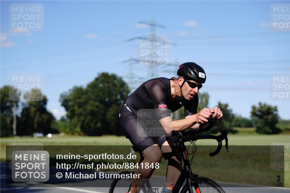07.09.2025 - 19. Norderstedt Triathlon Michael Burmester http://msf.ph/oto/8841848 07.09.2025 15:34:47 Radfahren 950, 1539 meine-sportfotos.de