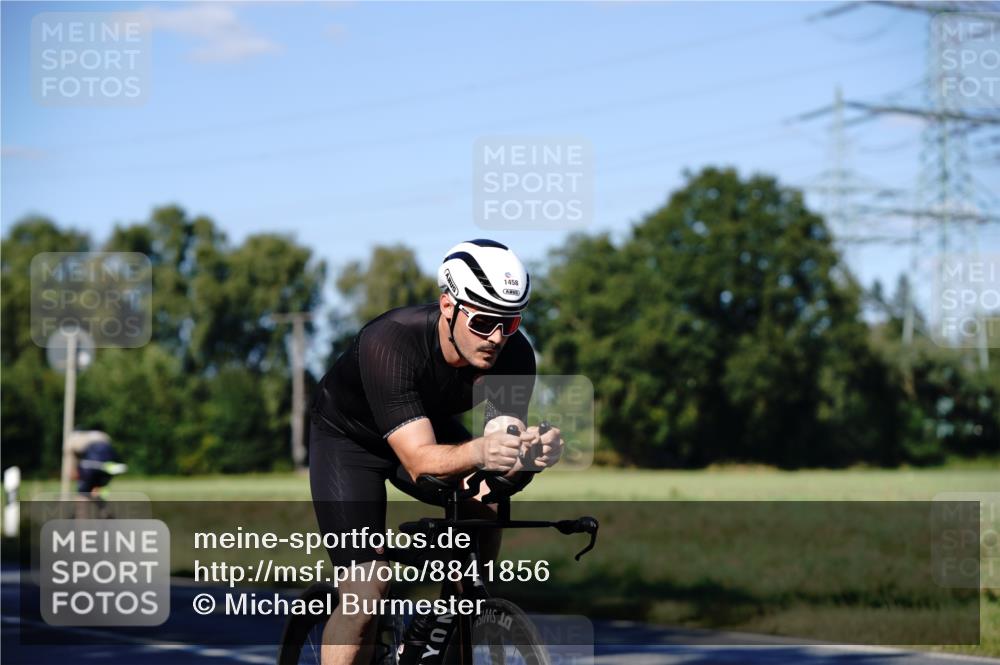 07.09.2025 - 19. Norderstedt Triathlon Michael Burmester http://msf.ph/oto/8841856 07.09.2025 15:35:03 Radfahren 939, 1458 meine-sportfotos.de