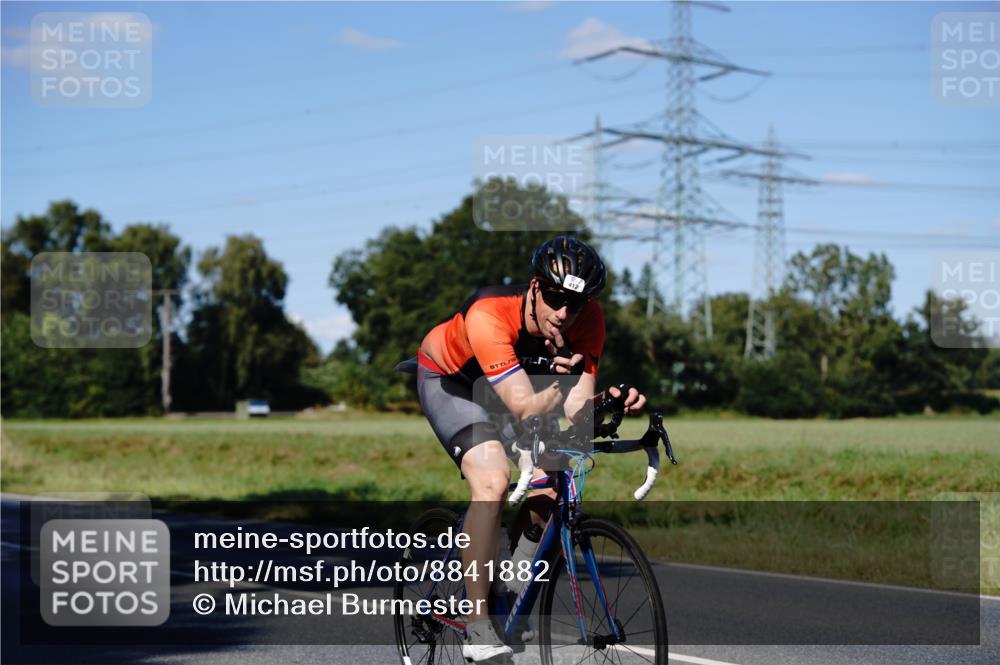 07.09.2025 - 19. Norderstedt Triathlon Michael Burmester http://msf.ph/oto/8841882 07.09.2025 15:35:43 Radfahren 412, 466, 897 meine-sportfotos.de