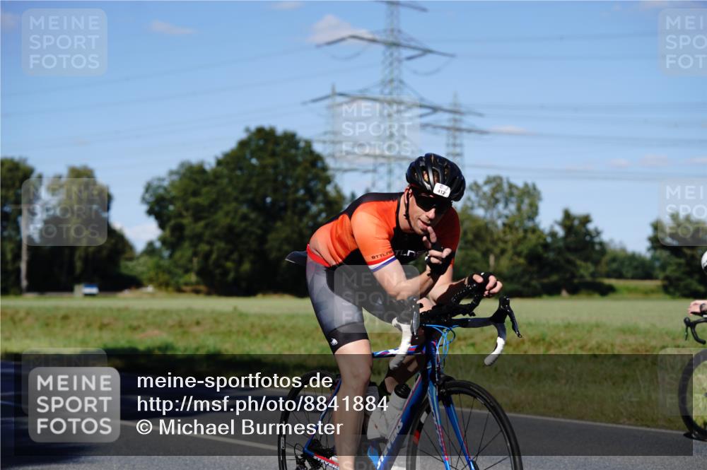 07.09.2025 - 19. Norderstedt Triathlon Michael Burmester http://msf.ph/oto/8841884 07.09.2025 15:35:43 Radfahren 412, 466, 897 meine-sportfotos.de