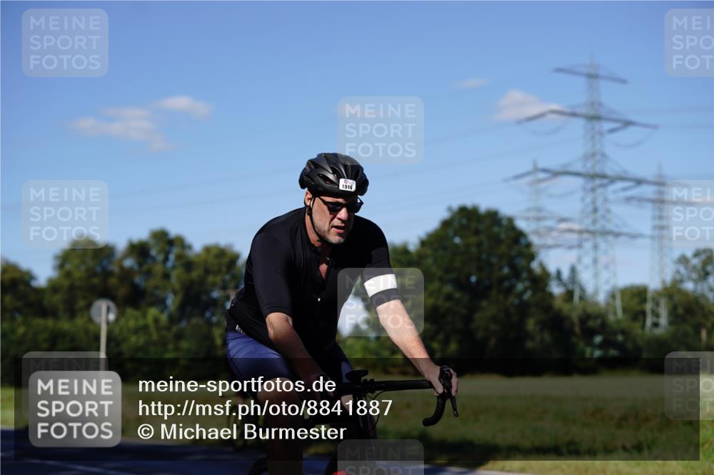 07.09.2025 - 19. Norderstedt Triathlon Michael Burmester http://msf.ph/oto/8841887 07.09.2025 15:35:54 Radfahren 387, 1516 meine-sportfotos.de