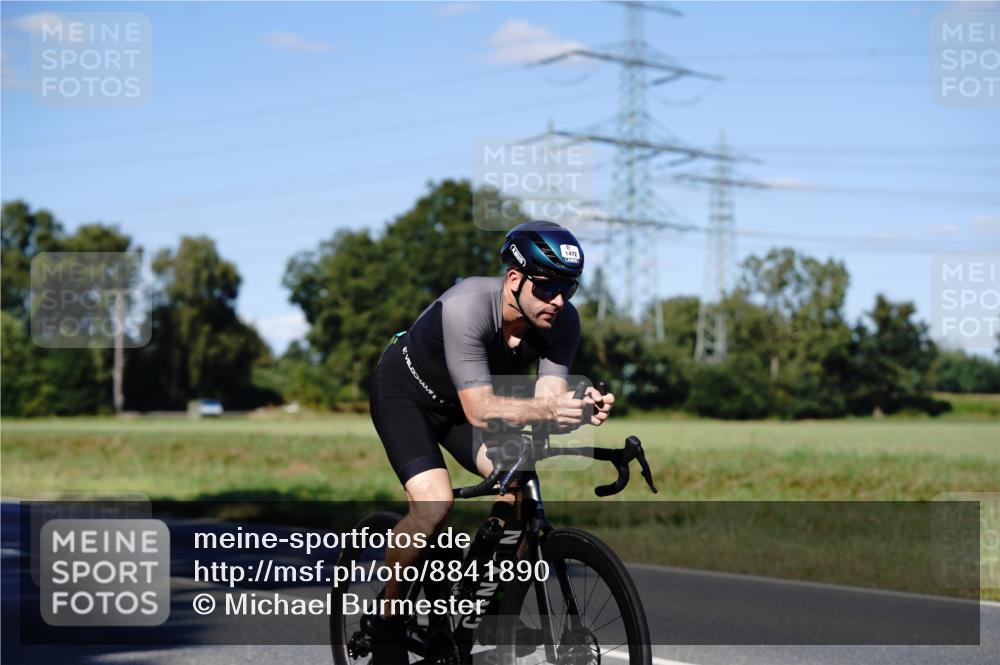 07.09.2025 - 19. Norderstedt Triathlon Michael Burmester http://msf.ph/oto/8841890 07.09.2025 15:35:59 Radfahren 387, 1472 meine-sportfotos.de