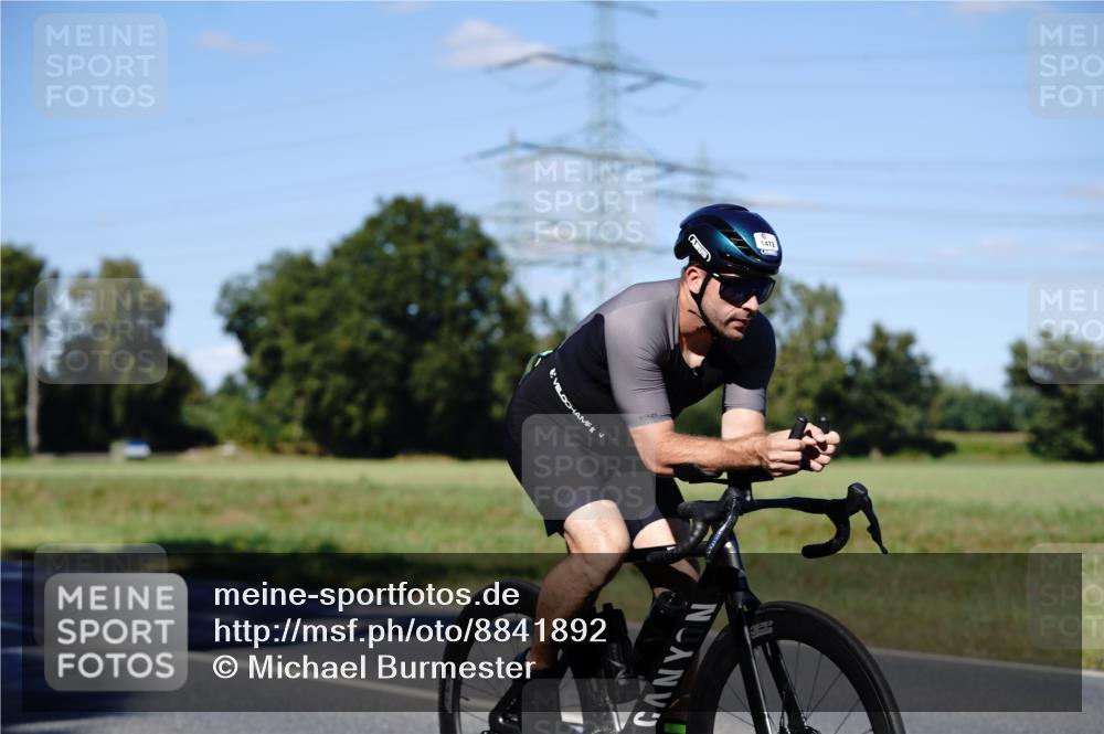 07.09.2025 - 19. Norderstedt Triathlon Michael Burmester http://msf.ph/oto/8841892 07.09.2025 15:35:59 Radfahren 387, 1472 meine-sportfotos.de