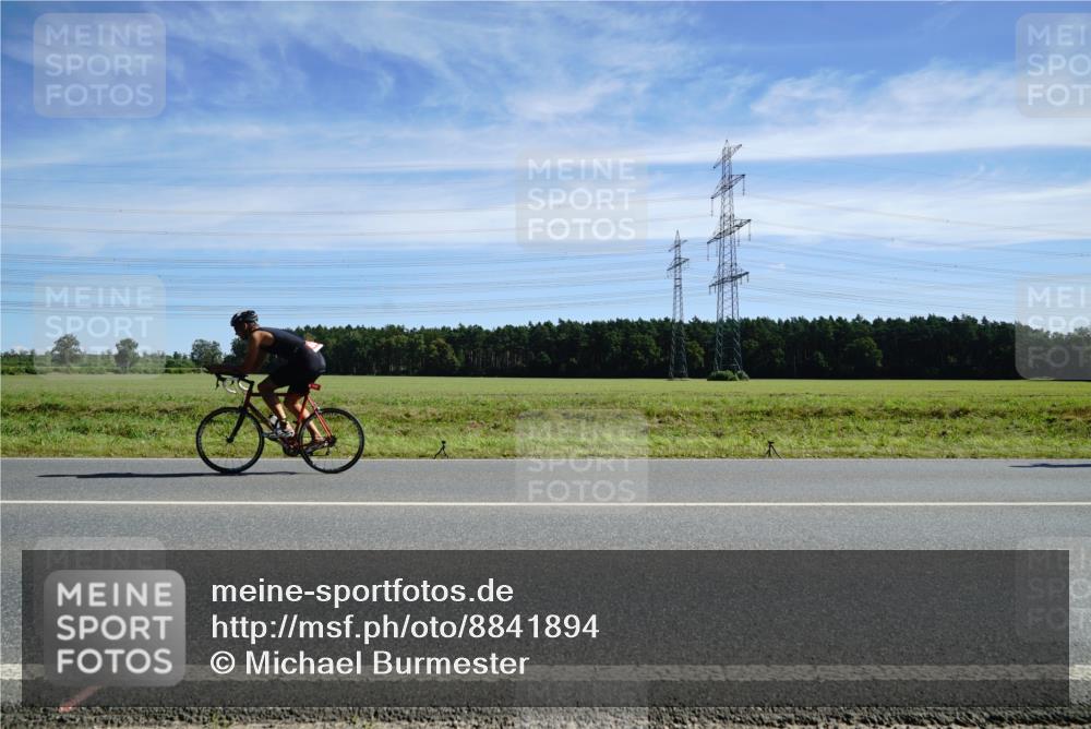 07.09.2025 - 19. Norderstedt Triathlon Michael Burmester http://msf.ph/oto/8841894 07.09.2025 12:27:30 Radfahren  meine-sportfotos.de