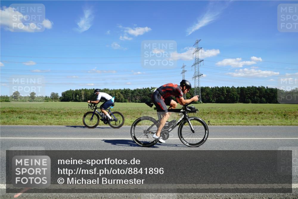 07.09.2025 - 19. Norderstedt Triathlon Michael Burmester http://msf.ph/oto/8841896 07.09.2025 14:34:07 Radfahren 962, 985, 997, 1039 meine-sportfotos.de