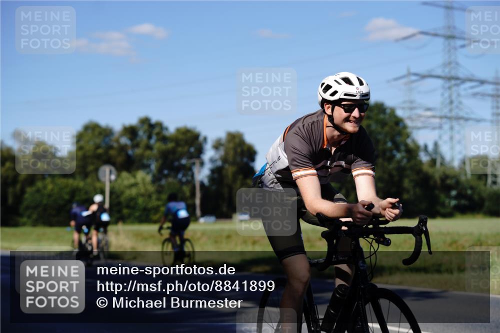 07.09.2025 - 19. Norderstedt Triathlon Michael Burmester http://msf.ph/oto/8841899 07.09.2025 15:36:12 Radfahren 381, 1473 meine-sportfotos.de