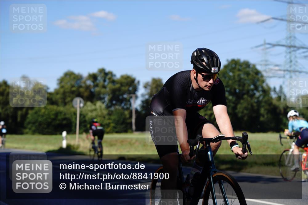 07.09.2025 - 19. Norderstedt Triathlon Michael Burmester http://msf.ph/oto/8841900 07.09.2025 15:36:14 Radfahren 381, 1473 meine-sportfotos.de
