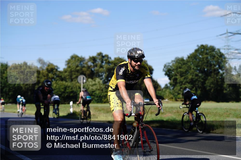 07.09.2025 - 19. Norderstedt Triathlon Michael Burmester http://msf.ph/oto/8841902 07.09.2025 15:36:18 Radfahren 935, 1484 meine-sportfotos.de
