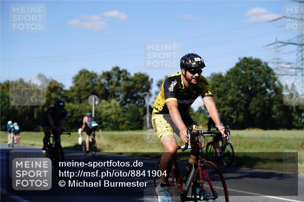 07.09.2025 - 19. Norderstedt Triathlon Michael Burmester http://msf.ph/oto/8841904 07.09.2025 15:36:18 Radfahren 935, 1484 meine-sportfotos.de