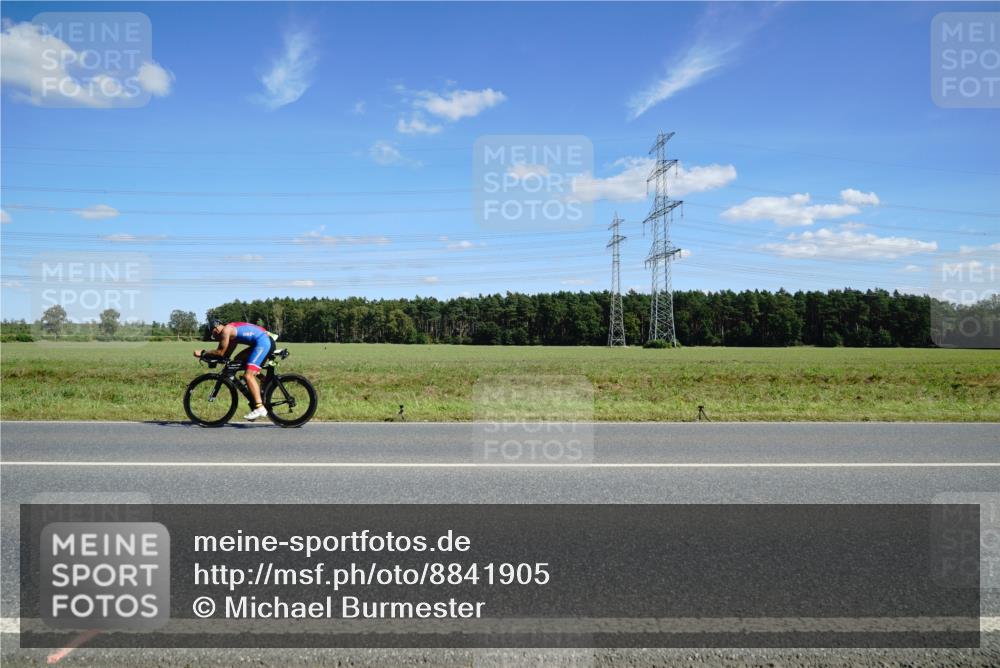 07.09.2025 - 19. Norderstedt Triathlon Michael Burmester http://msf.ph/oto/8841905 07.09.2025 14:34:11 Radfahren 1511 meine-sportfotos.de
