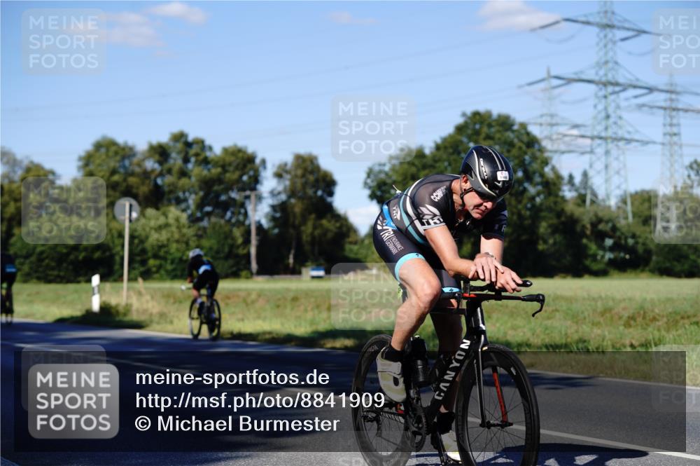 07.09.2025 - 19. Norderstedt Triathlon Michael Burmester http://msf.ph/oto/8841909 07.09.2025 15:36:19 Radfahren 935, 1484 meine-sportfotos.de