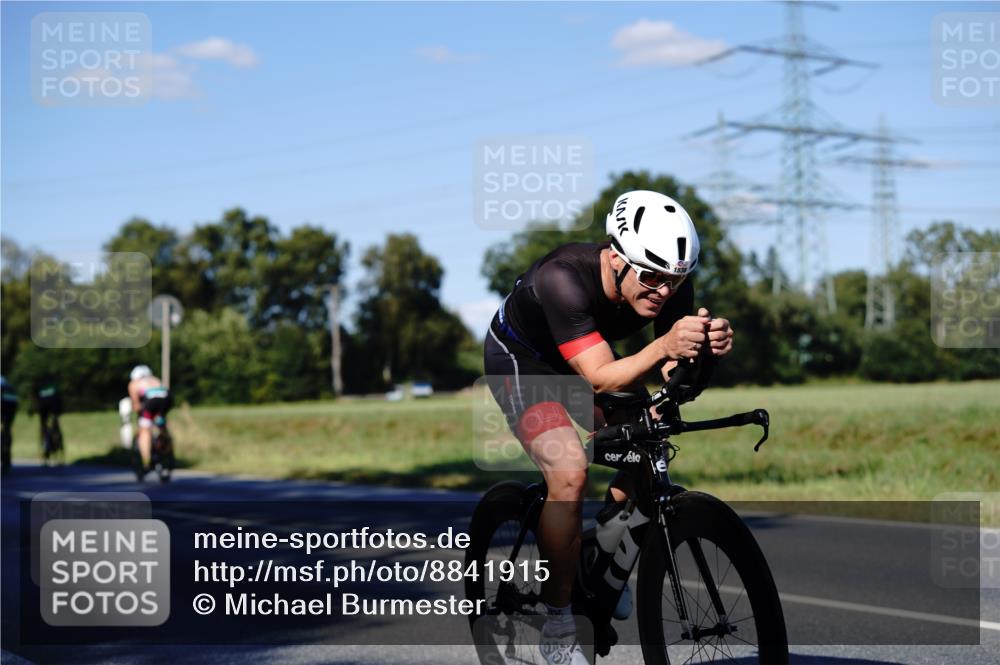 07.09.2025 - 19. Norderstedt Triathlon Michael Burmester http://msf.ph/oto/8841915 07.09.2025 15:36:28 Radfahren 372, 1418, 1538 meine-sportfotos.de