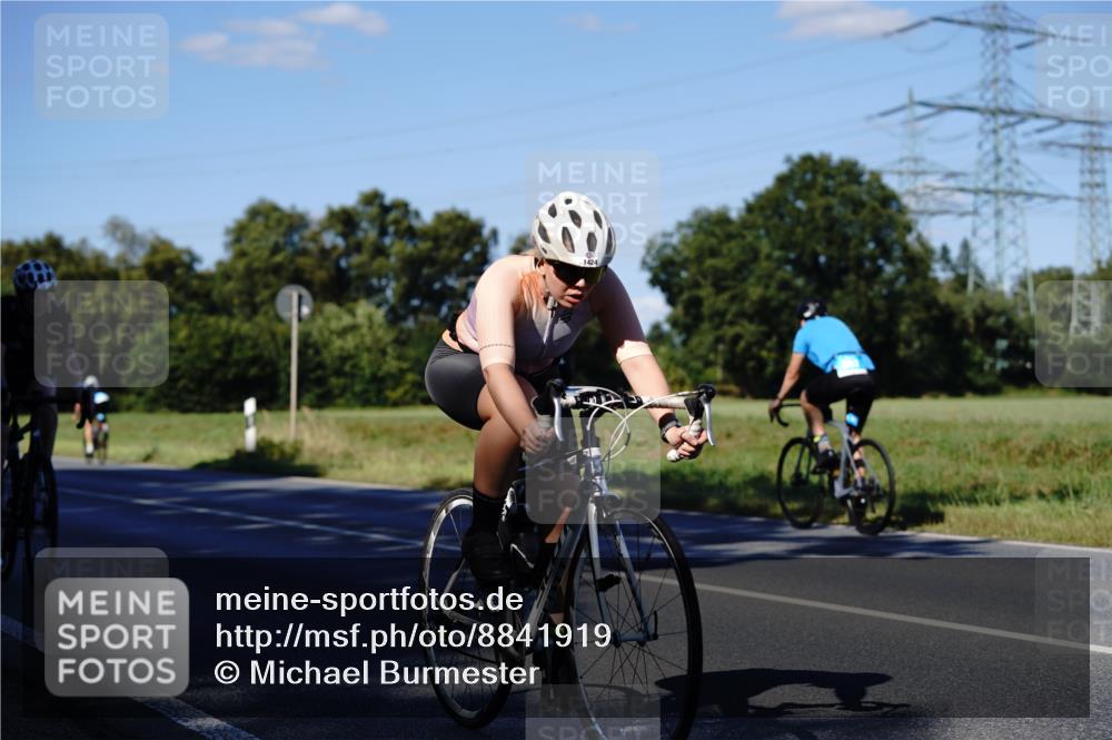 07.09.2025 - 19. Norderstedt Triathlon Michael Burmester http://msf.ph/oto/8841919 07.09.2025 15:36:34 Radfahren 1424, 1529 meine-sportfotos.de
