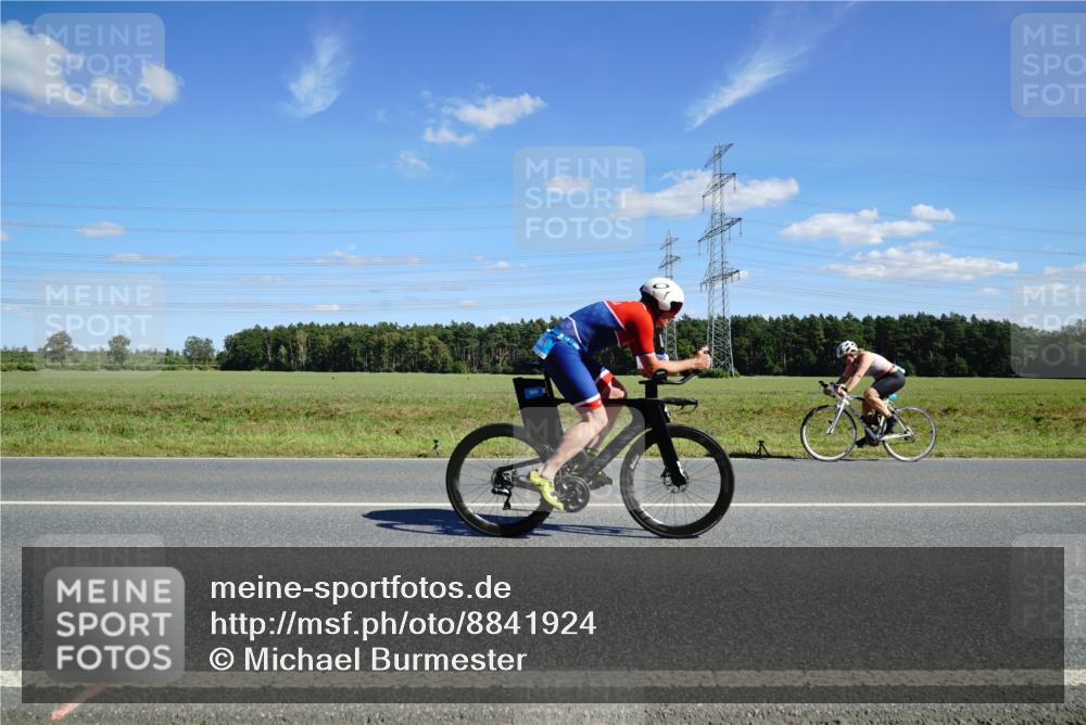 07.09.2025 - 19. Norderstedt Triathlon Michael Burmester http://msf.ph/oto/8841924 07.09.2025 14:34:18 Radfahren 366, 1018, 1439, 1504 meine-sportfotos.de