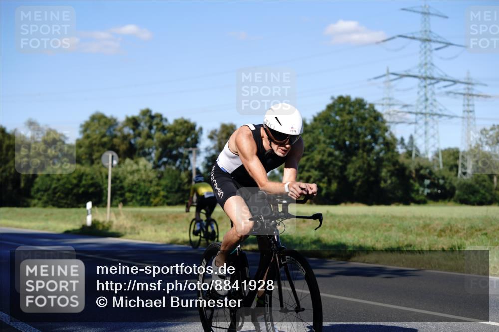 07.09.2025 - 19. Norderstedt Triathlon Michael Burmester http://msf.ph/oto/8841928 07.09.2025 15:36:39 Radfahren 1514, 1529, 1532 meine-sportfotos.de