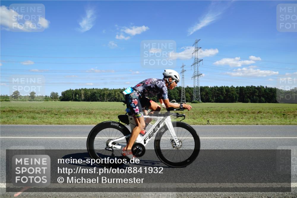 07.09.2025 - 19. Norderstedt Triathlon Michael Burmester http://msf.ph/oto/8841932 07.09.2025 14:34:19 Radfahren 366, 1018, 1439, 1504 meine-sportfotos.de