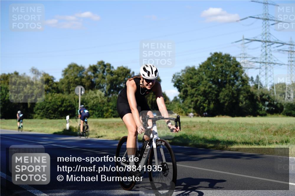 07.09.2025 - 19. Norderstedt Triathlon Michael Burmester http://msf.ph/oto/8841935 07.09.2025 15:36:48 Radfahren 425, 1453 meine-sportfotos.de