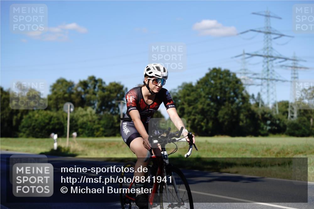 07.09.2025 - 19. Norderstedt Triathlon Michael Burmester http://msf.ph/oto/8841941 07.09.2025 15:36:58 Radfahren 437, 934, 1403, 1531 meine-sportfotos.de