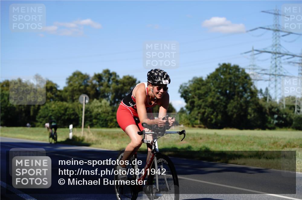 07.09.2025 - 19. Norderstedt Triathlon Michael Burmester http://msf.ph/oto/8841942 07.09.2025 15:37:02 Radfahren 384, 406, 1531 meine-sportfotos.de