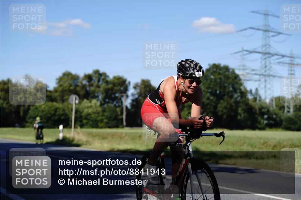 07.09.2025 - 19. Norderstedt Triathlon Michael Burmester http://msf.ph/oto/8841943 07.09.2025 15:37:02 Radfahren 384, 406, 1531 meine-sportfotos.de