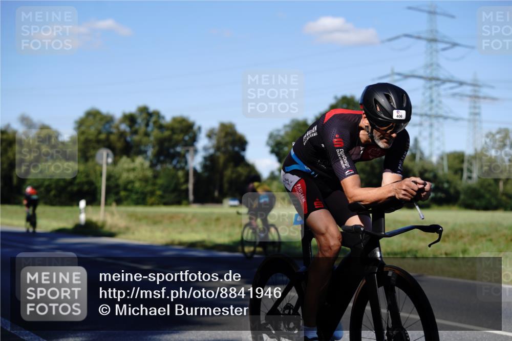 07.09.2025 - 19. Norderstedt Triathlon Michael Burmester http://msf.ph/oto/8841946 07.09.2025 15:37:05 Radfahren 384, 406, 1412 meine-sportfotos.de