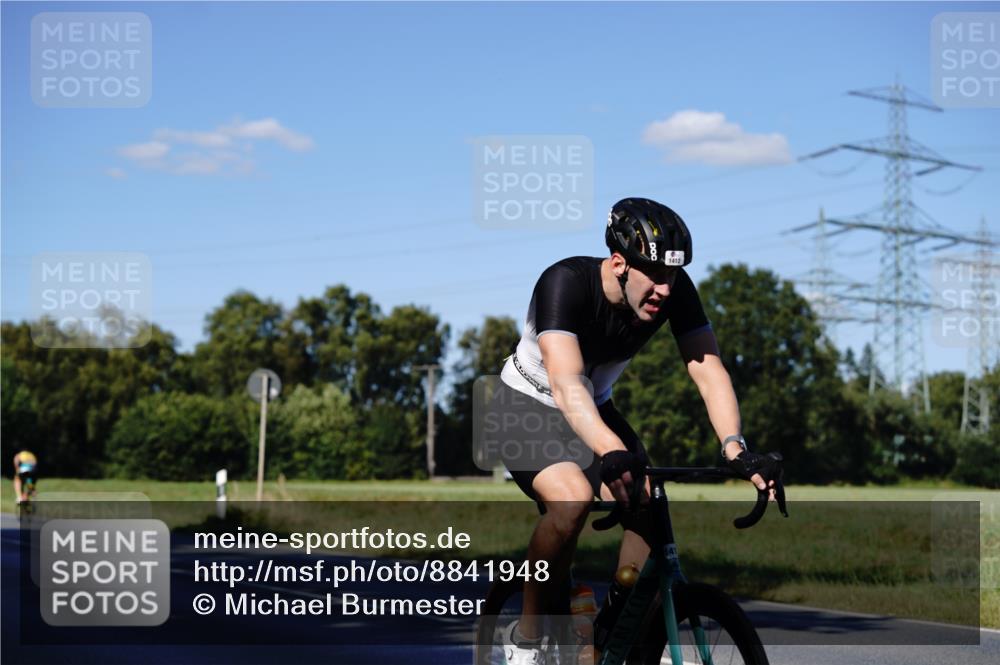 07.09.2025 - 19. Norderstedt Triathlon Michael Burmester http://msf.ph/oto/8841948 07.09.2025 15:37:07 Radfahren 384, 406, 1412 meine-sportfotos.de