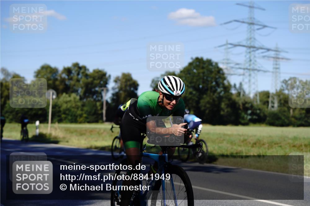 07.09.2025 - 19. Norderstedt Triathlon Michael Burmester http://msf.ph/oto/8841949 07.09.2025 15:37:15 Radfahren 1489 meine-sportfotos.de
