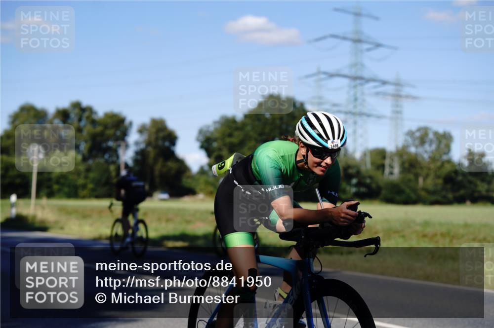 07.09.2025 - 19. Norderstedt Triathlon Michael Burmester http://msf.ph/oto/8841950 07.09.2025 15:37:15 Radfahren 1489 meine-sportfotos.de