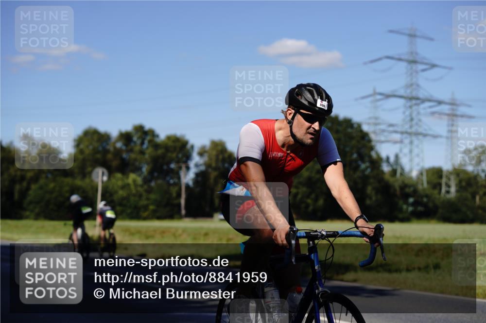 07.09.2025 - 19. Norderstedt Triathlon Michael Burmester http://msf.ph/oto/8841959 07.09.2025 15:37:40 Radfahren 894 meine-sportfotos.de