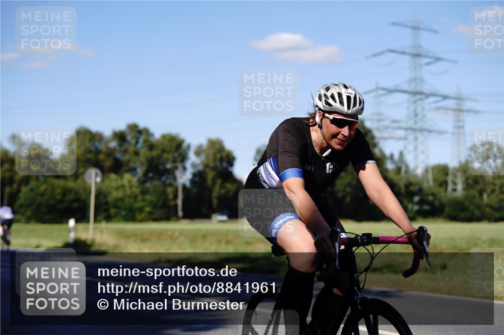 07.09.2025 - 19. Norderstedt Triathlon Michael Burmester http://msf.ph/oto/8841961 07.09.2025 15:37:46 Radfahren 910, 1509 meine-sportfotos.de