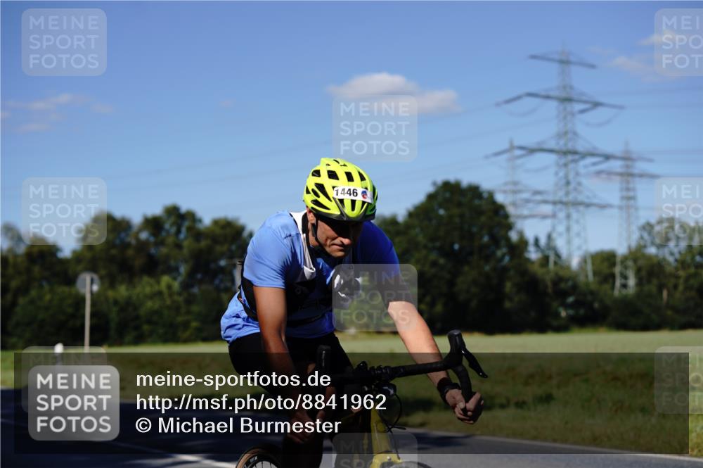 07.09.2025 - 19. Norderstedt Triathlon Michael Burmester http://msf.ph/oto/8841962 07.09.2025 15:37:55 Radfahren 443, 893, 1446, 1510 meine-sportfotos.de