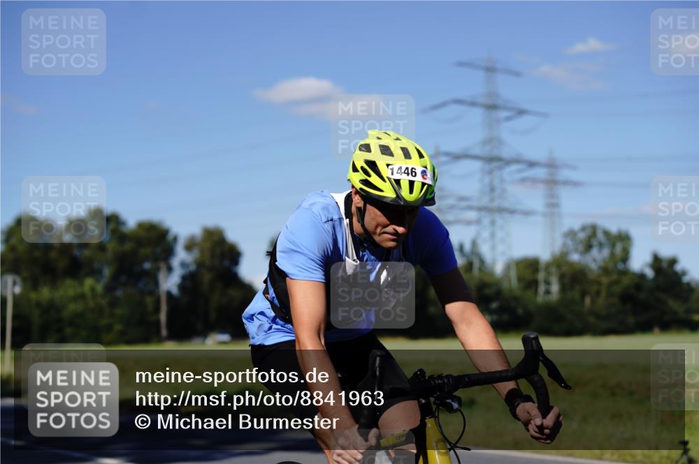 07.09.2025 - 19. Norderstedt Triathlon Michael Burmester http://msf.ph/oto/8841963 07.09.2025 15:37:55 Radfahren 443, 893, 1446, 1510 meine-sportfotos.de