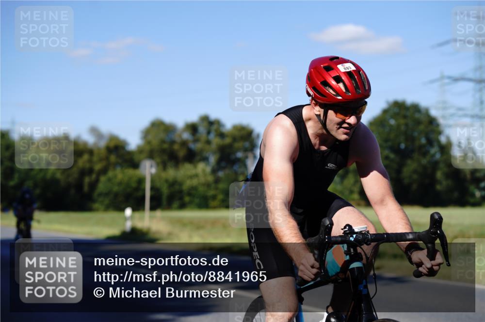 07.09.2025 - 19. Norderstedt Triathlon Michael Burmester http://msf.ph/oto/8841965 07.09.2025 15:37:57 Radfahren 390, 443, 454, 893, 1446, 1510 meine-sportfotos.de