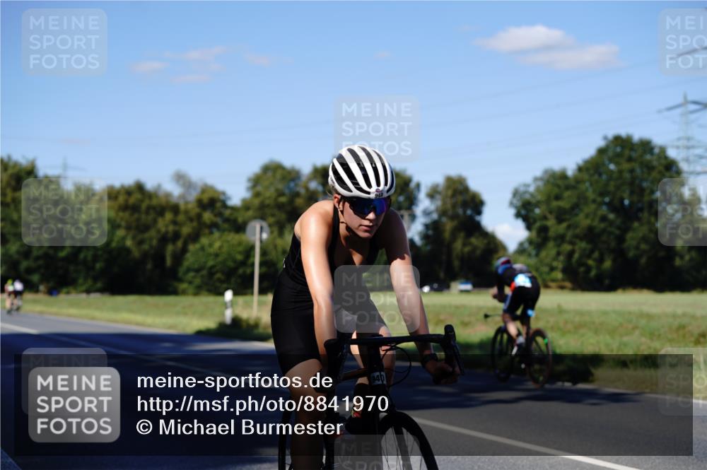 07.09.2025 - 19. Norderstedt Triathlon Michael Burmester http://msf.ph/oto/8841970 07.09.2025 15:38:10 Radfahren 940 meine-sportfotos.de