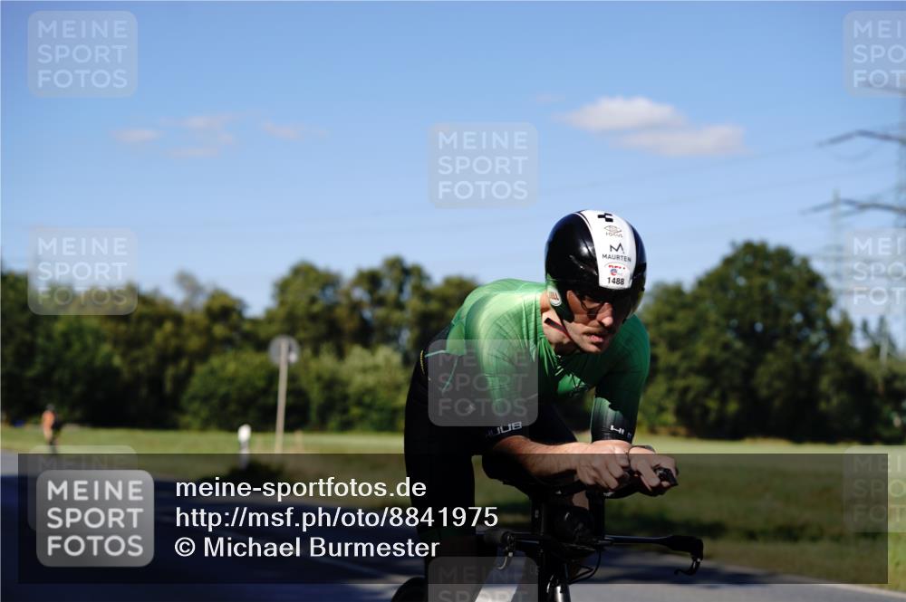07.09.2025 - 19. Norderstedt Triathlon Michael Burmester http://msf.ph/oto/8841975 07.09.2025 15:38:18 Radfahren 1488 meine-sportfotos.de