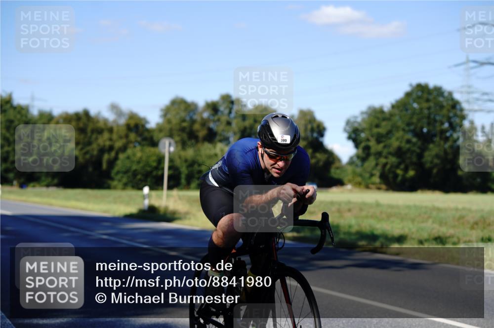 07.09.2025 - 19. Norderstedt Triathlon Michael Burmester http://msf.ph/oto/8841980 07.09.2025 15:38:37 Radfahren 380 meine-sportfotos.de