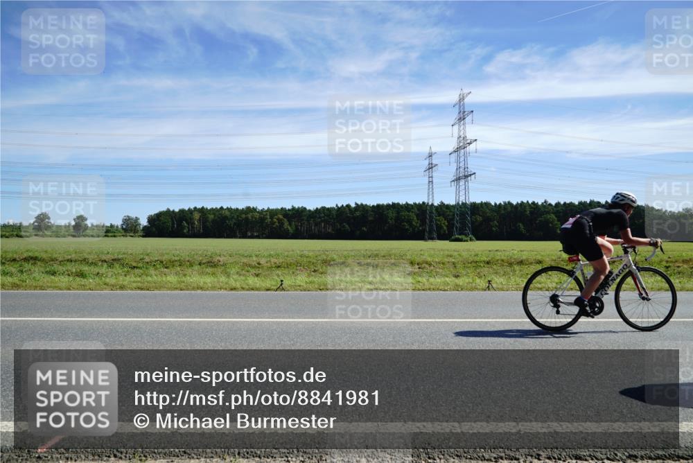 07.09.2025 - 19. Norderstedt Triathlon Michael Burmester http://msf.ph/oto/8841981 07.09.2025 12:27:45 Radfahren 157, 1269, 1283 meine-sportfotos.de