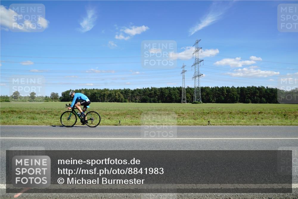 07.09.2025 - 19. Norderstedt Triathlon Michael Burmester http://msf.ph/oto/8841983 07.09.2025 14:34:22 Radfahren 1439, 1504 meine-sportfotos.de